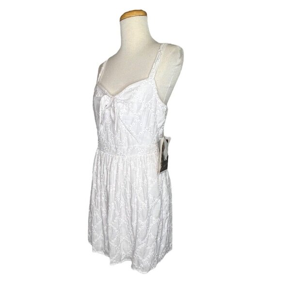 Love, Nickie Lew Eyelet Strappy Cami Mini Dress Sz M White Lined Sweetheart NWT - Picture 7 of 10